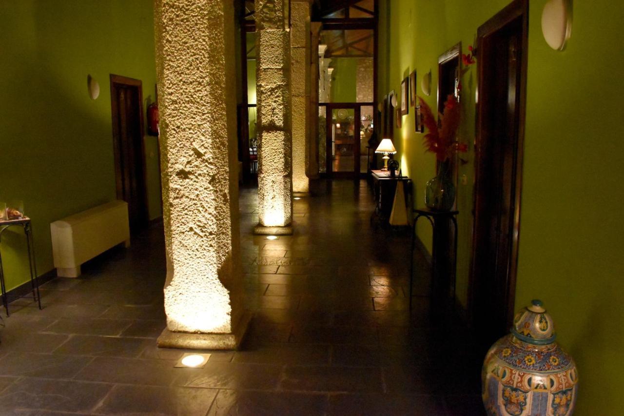 Hotel Rural A Velha Fabrica Valverde del Fresno Esterno foto