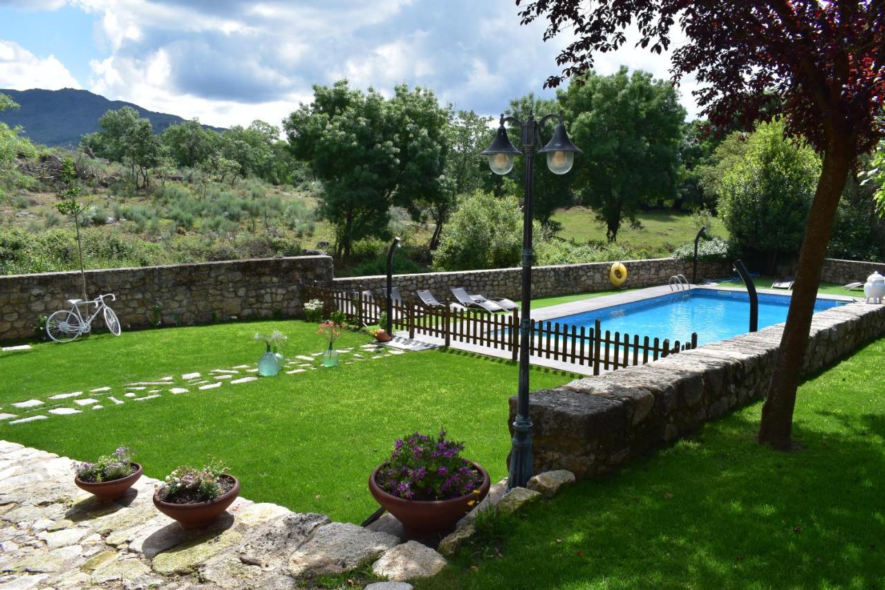 Hotel Rural A Velha Fabrica Valverde del Fresno Esterno foto