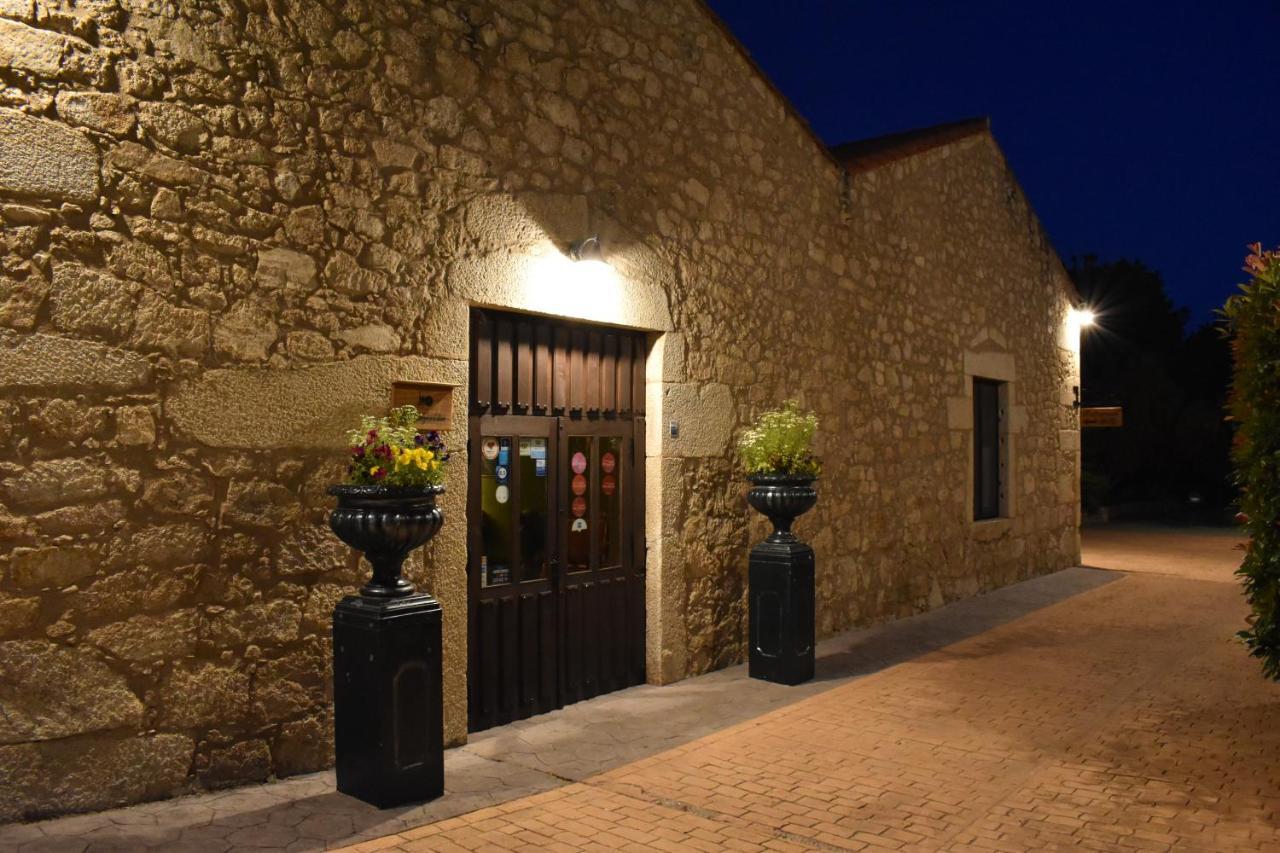Hotel Rural A Velha Fabrica Valverde del Fresno Esterno foto