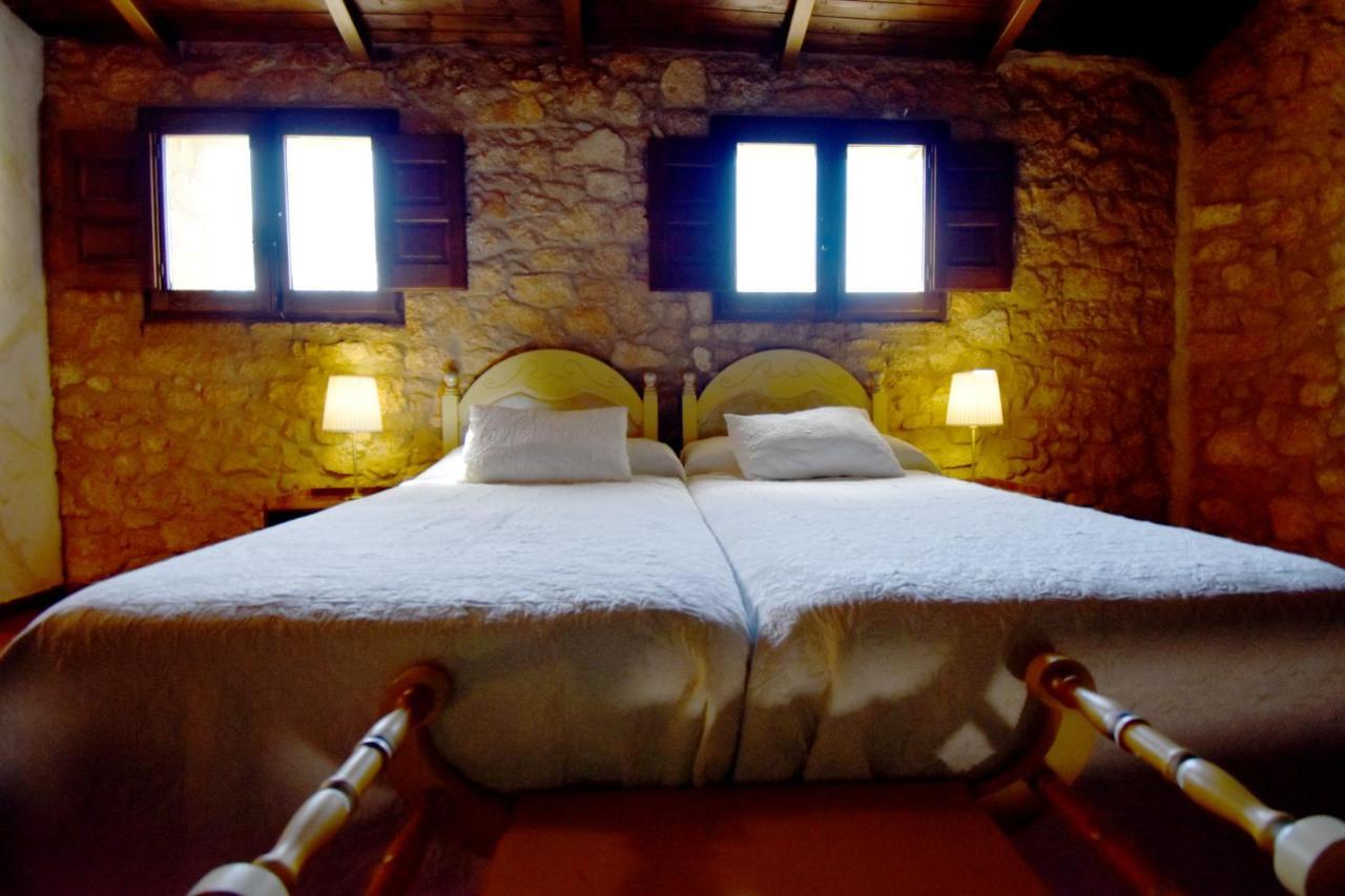 Hotel Rural A Velha Fabrica Valverde del Fresno Esterno foto