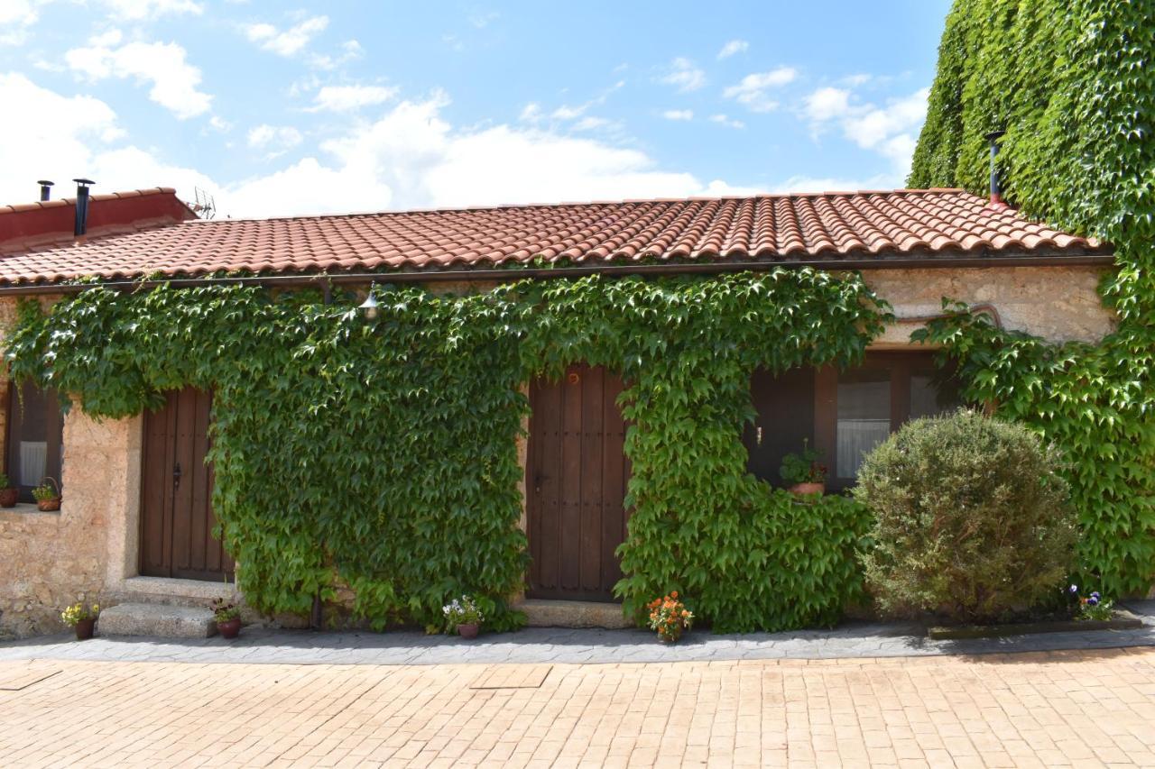 Hotel Rural A Velha Fabrica Valverde del Fresno Esterno foto