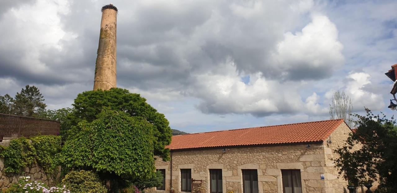 Hotel Rural A Velha Fabrica Valverde del Fresno Esterno foto