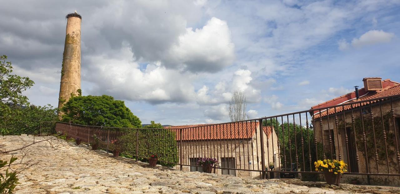 Hotel Rural A Velha Fabrica Valverde del Fresno Esterno foto