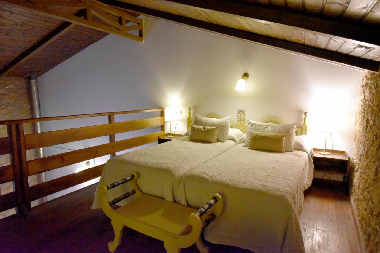 Hotel Rural A Velha Fabrica Valverde del Fresno Esterno foto